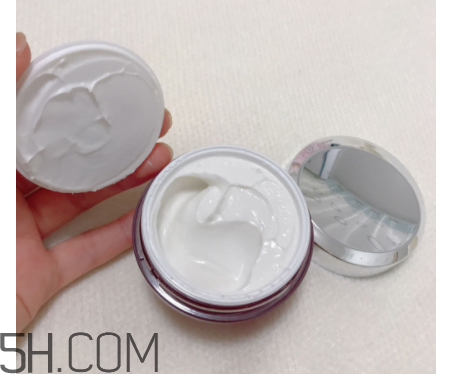 olay大紅瓶面霜適合白天用嗎？能見光嗎？