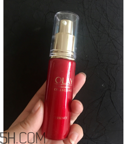 Olay小臉精華露是乳液嗎？用在哪一個步驟？