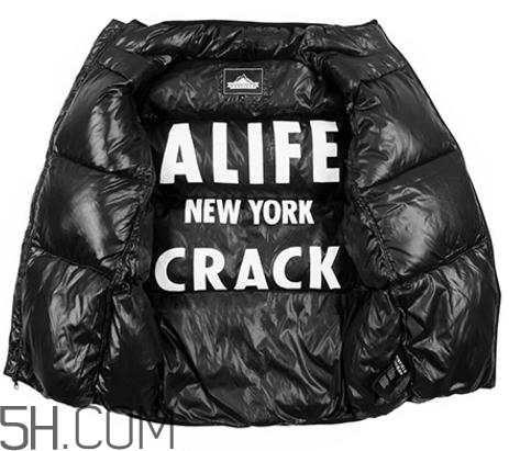 alife與penfield聯(lián)名羽絨服多少錢(qián)_在哪買(mǎi)？