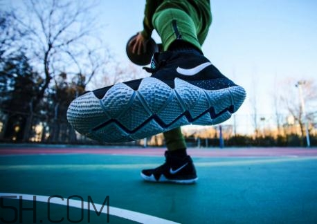 nike kyrie 4實(shí)戰(zhàn)效果怎么樣？耐克歐文4代測(cè)評(píng)