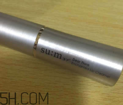 sum37悅色口紅沾杯嗎？持妝效果怎么樣？