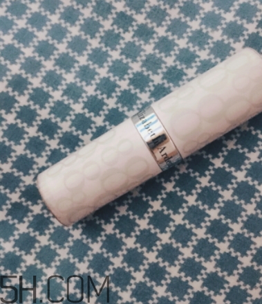 雅頓和蘭芝哪個(gè)好？伊麗莎白雅頓和蘭芝哪個(gè)檔次高