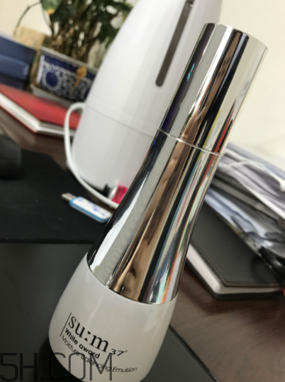 sum37度呼吸保濕乳油不油？適合什么膚質(zhì)？