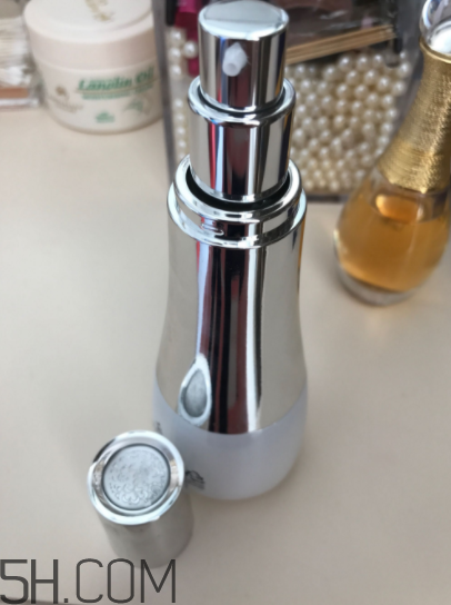 sum37度呼吸保濕乳油不油？適合什么膚質(zhì)？
