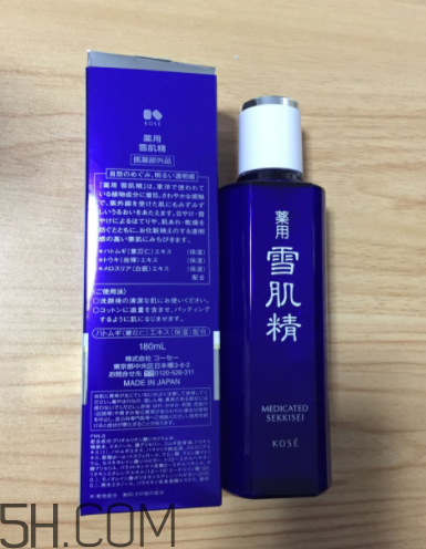 雪肌精化妝水盈潤型適合油皮嗎？適合夏季嗎？
