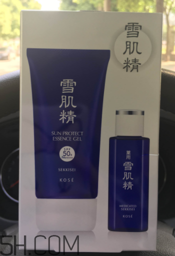 雪肌精防曬啫喱是化學(xué)防曬嗎？有刺激嗎？