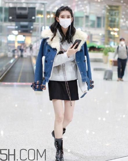 羊羔絨牛仔外套怎么搭配？羊羔絨牛仔外套搭配女