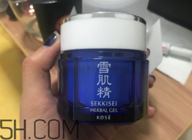 雪肌精菁華凝霜油不油？適合油皮嗎？
