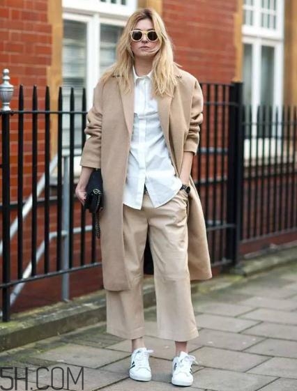 闊腿褲配平底鞋好看嗎？闊腿褲配什么平底鞋？