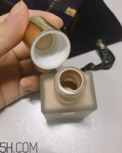 雅詩蘭黛持妝粉底液66號適合黃皮嗎？真人試色