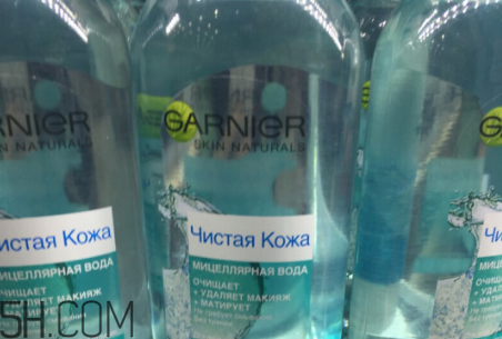 卡尼爾卸妝水粉水還是藍(lán)水好？自然堂素顏霜需要卸妝嗎？