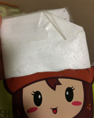 詩婷露雅奇異果面膜薄不薄？是蠶絲面膜嗎？