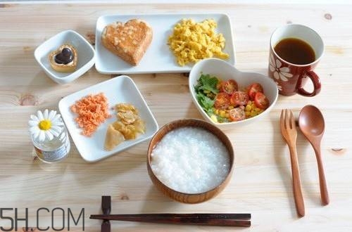 初潮早絕經(jīng)就早嗎？影響月經(jīng)初潮的因素有哪些？