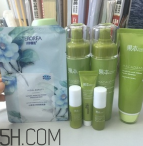 詩婷露雅堅果補水三件套什么功效？熟齡肌能用嗎？