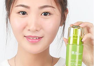 詩婷露雅堅(jiān)果爽膚水什么功效？有幾種類型？