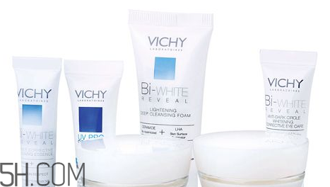 薇姿的護(hù)膚品好用嗎？美容院的護(hù)膚品好還是專柜的好？