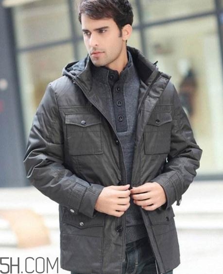 阿瑪尼羽絨服怎么樣？阿瑪尼羽絨服偏小嗎？