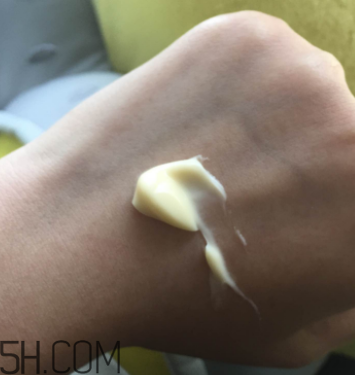 片仔癀珍珠膏能美白淡斑嗎？使用心得