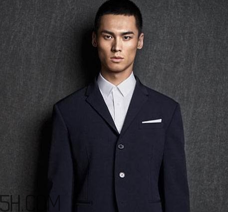 阿瑪尼衣服貴嗎？阿瑪尼衣服多少錢一件？