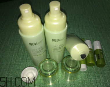 詩婷露雅荷荷巴系列有刺激嗎？適合敏感肌嗎？