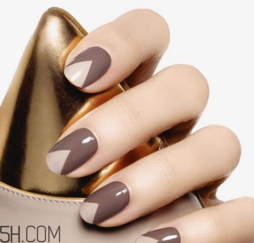 冬天涂什么指甲油好看？手黑涂什么指甲油好看？