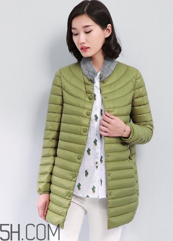 女裝羽絨服怎么保養(yǎng)？輕薄羽絨服怎么搭配？