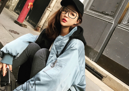 oversize羽絨服適合什么人穿？羽絨服的優(yōu)缺點