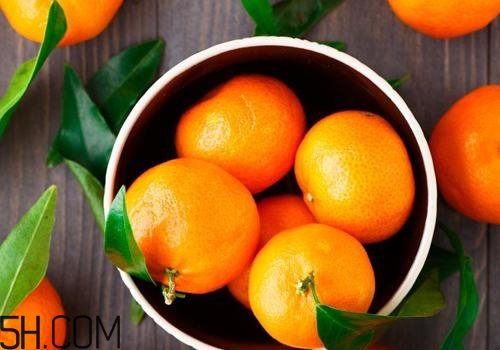 喉嚨痛可以吃橘子嗎？吃了橘子喉嚨痛怎么辦？