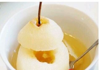 冰糖雪梨梨子要不要削皮？冰糖雪梨梨心要去掉嗎？