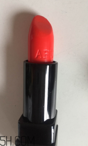 阿芙精油之吻唇膏什么香味？好聞嗎？