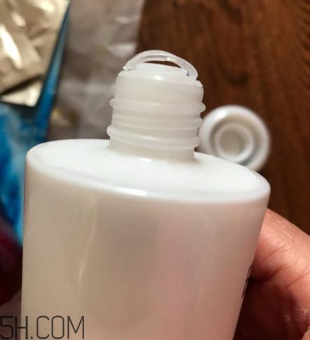 萱姿抗皺緊致滲透乳怎么樣？萱姿抗皺緊致滲透乳好用嗎？
