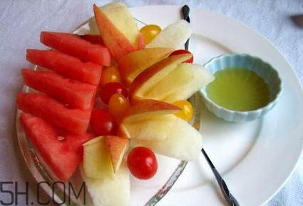 晚餐吃什么水果能減肥？晚餐的飲食禁忌有哪些？