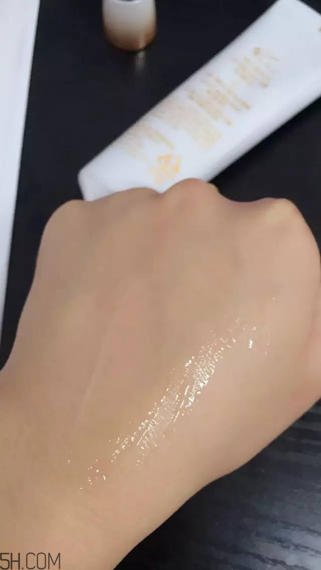 眼霜需要早晚都用嗎？ahc第五代眼霜效果怎么樣？