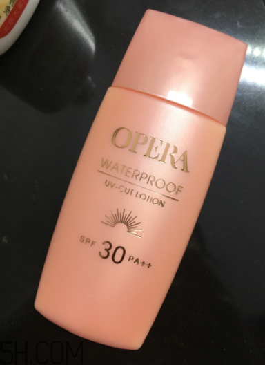 Opera防曬霜防水嗎？Opera防曬霜防汗嗎？