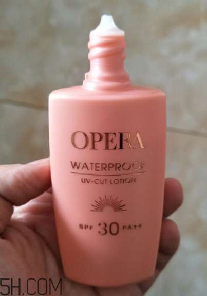 娥佩蘭防曬霜是物理防曬還是化學防曬？油不油？