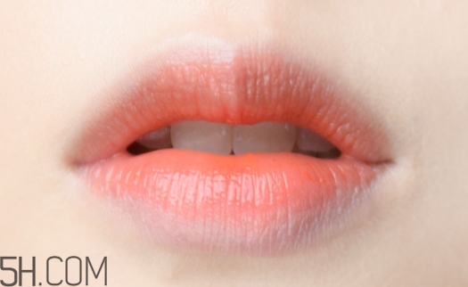 cherry me潤(rùn)唇膏是哪國(guó)的？cherry me潤(rùn)唇膏好用嗎？