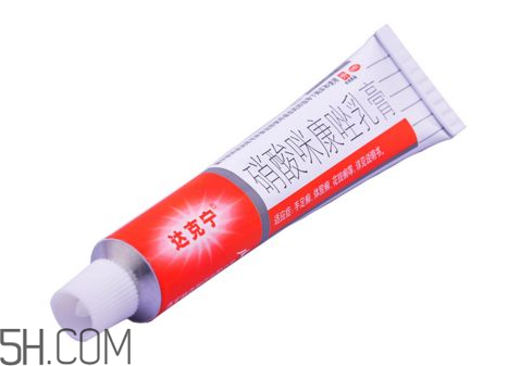 達(dá)克寧能治灰指甲嗎？達(dá)克寧能擦臉嗎？
