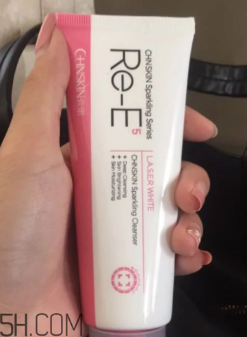 瓷肌晶透雪肌潔面乳可以卸妝嗎？清潔力如何？