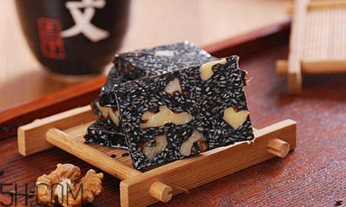 吃阿膠可以喝蜂蜜水嗎？阿膠和蜂蜜可以一起吃嗎？
