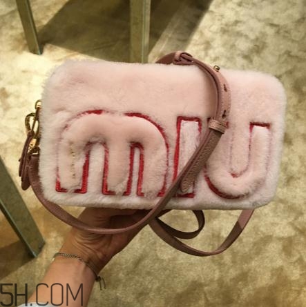 miumiu包包一般多少錢？這么仙的包包千萬別錯過