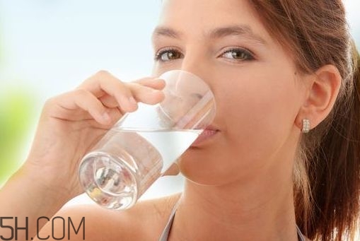 喝水可以美容嗎？喝水美容5大常識