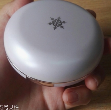 自然堂爆水小粉盒怎么樣？新品粉膏氣墊上市