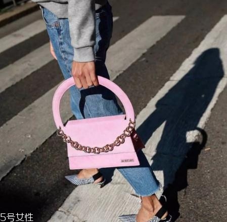 jacquemus包包在哪買(mǎi)？一款自帶有趣靈魂的包包