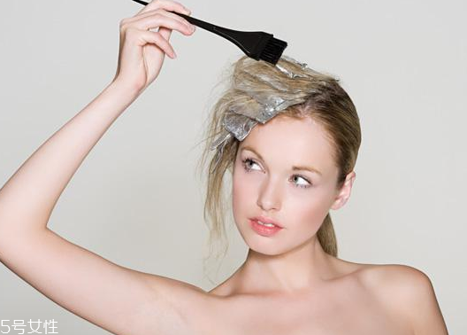 染發(fā)有哪些危害？染發(fā)可能引發(fā)癌變