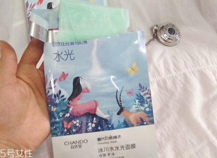自然堂冰川水水光面膜怎么用？回歸肌膚的真實美麗