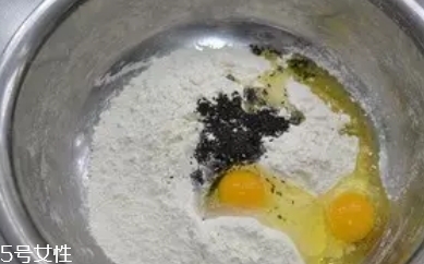 ?炸麻葉用什么水和面？面粉還是淀粉還是木薯粉