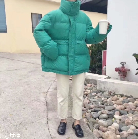 過膝棉服怎么搭配 來自不同的靈感 過膝棉服怎么搭配 來自不同的靈感