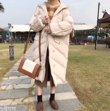 過膝棉服怎么搭配 來自不同的靈感 過膝棉服怎么搭配 來自不同的靈感