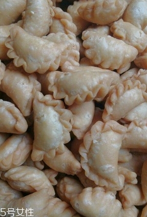 油角的皮要怎樣才松脆？關(guān)鍵看火候和時間