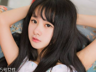 縮小毛孔用什么護膚品？面部的保養(yǎng)很重要